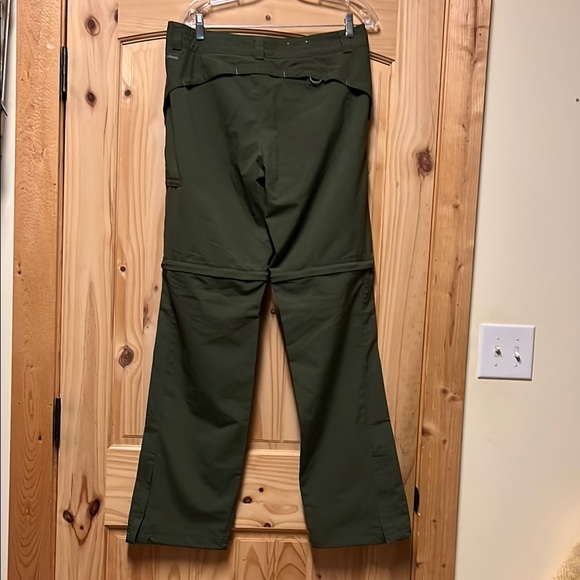 Columbia Green Convertible Cargo Pants with Durable Fabric NWOT 12 long - Picture 5 of 10